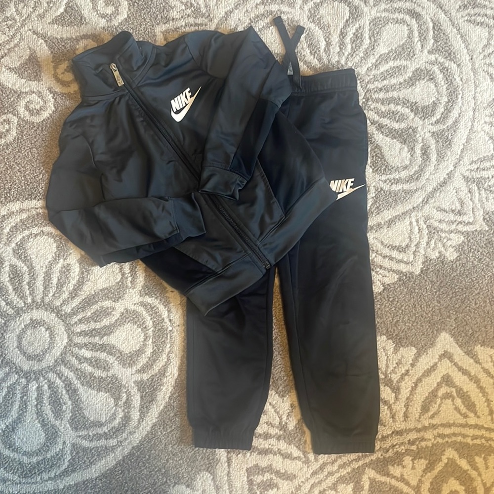 Nike tracksuit 5/S